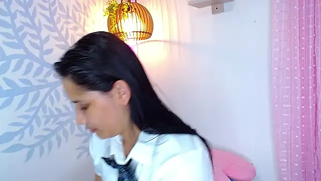 Alison Wiley online show from 5, 4, 2026