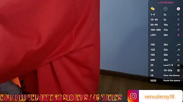 Snapshot of venusleroy_ chatting on 25, 12, 2024 venusleroy online show from 25, 12, 2024