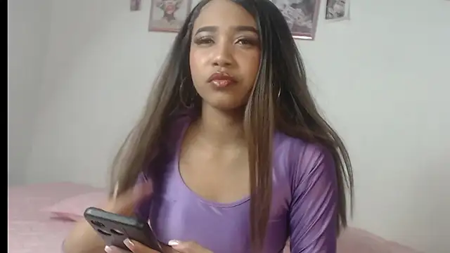 Snapshot of aghata2121 chatting on 15, 3, 2025 aghata2121 online show from 15, 3, 2025