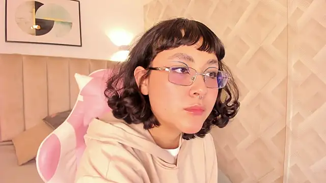 Haru Bonny online show from 31, 3, 2026