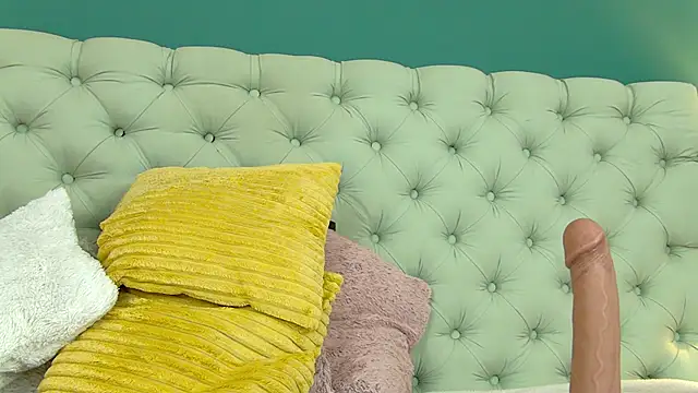 Foxxxy MILF online show from 2, 3, 2025