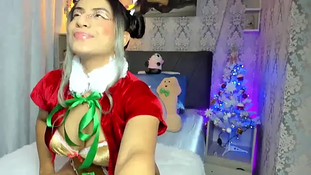 Snapshot of Alaia_Love77 chatting on 14, 12, 2025 Alaia Love77 online show from 14, 12, 2025