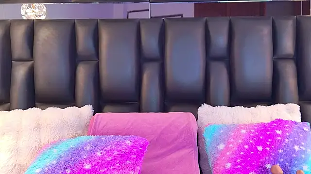 Snapshot of AlliciaKim chatting on 3, 2, 2025 AlliciaKim online show from 3, 2, 2025