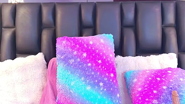 Snapshot of AlliciaKim chatting on 3, 2, 2025 AlliciaKim online show from 3, 2, 2025