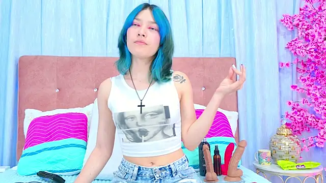 Snapshot of AlliciaKim chatting on 6, 11, 2025 AlliciaKim online show from 6, 11, 2025