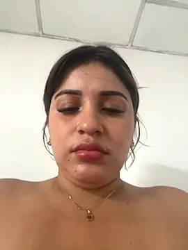 perlita05 online show from 22, 11, 2025