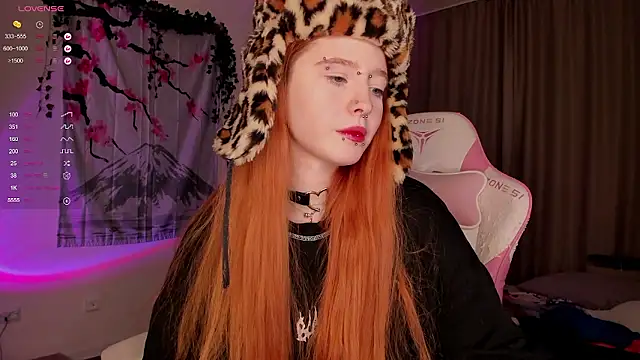 Snapshot of ScarletRos3 chatting on 4, 12, 2024 ScarletRos3 online show from 4, 12, 2024