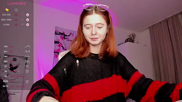 Snapshot of ScarletRos3 chatting on 10, 2, 2025 ScarletRos3 online show from 10, 2, 2025