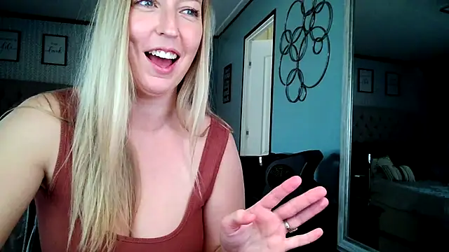 lucyallen4201 online show from 14, 1, 2025