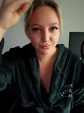 Snapshot of Milas_Dreams chatting on 22, 9, 2025 Milas Dreams online show from 22, 9, 2025