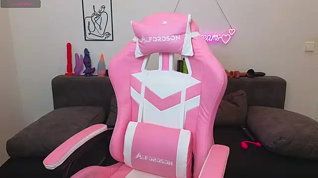 Snapshot of Milas_Dreams chatting on 16, 10, 2025 Milas Dreams online show from 16, 10, 2025