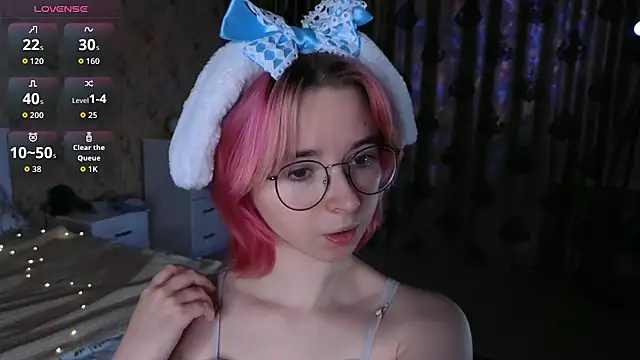 Nora Failure online show from 11, 10, 2025