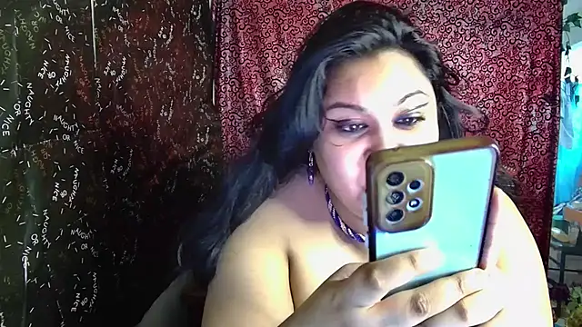 Snapshot of GoddessLorenaTheeSiren chatting on 2, 12, 2025 GoddessLorenaTheeSiren online show from 2, 12, 2025