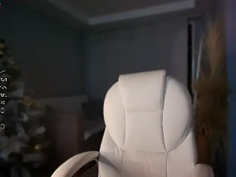 Snapshot of auroracaruso11 chatting on 11, 12, 2024 auroracaruso11 online show from 11, 12, 2024