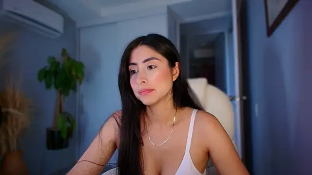 Snapshot of auroracaruso11 chatting on 24, 9, 2025 auroracaruso11 online show from 24, 9, 2025