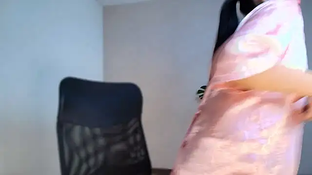 auroracaruso11 online show from 13, 1, 2026