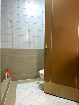 Layla-daloua online show from 26, 11, 2025