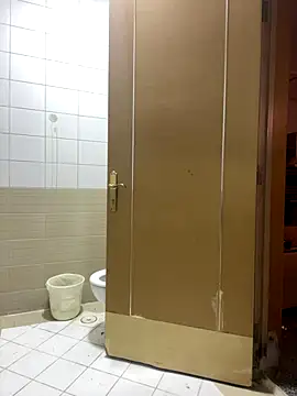 Layla-daloua online show from 21, 12, 2025