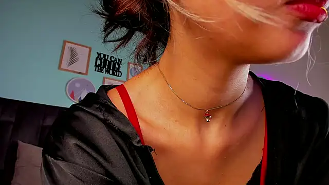 Snapshot of ParisFox_ chatting on 16, 1, 2025 ParisFox online show from 16, 1, 2025