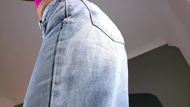 Snapshot of ParisFox_ chatting on 24, 10, 2025 ParisFox online show from 24, 10, 2025