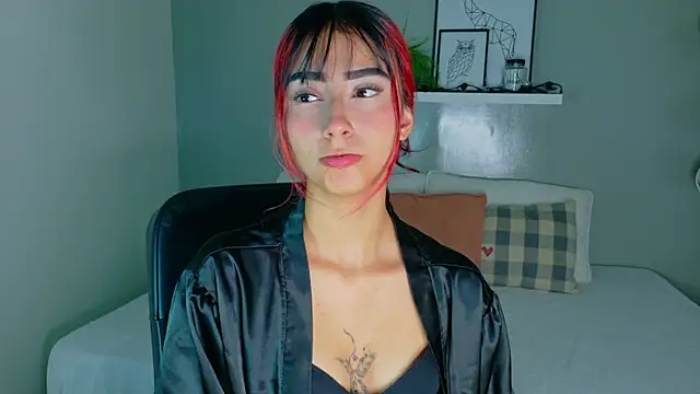 Snapshot of ParisFox_ chatting on 4, 11, 2025 ParisFox online show from 4, 11, 2025