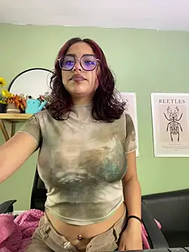 Snapshot of Liittleluaa_ chatting on 8, 3, 2025 Liittleluaa online show from 8, 3, 2025