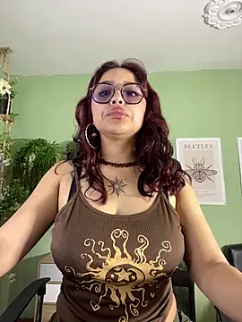 Snapshot of Liittleluaa_ chatting on 16, 9, 2025 Liittleluaa online show from 16, 9, 2025
