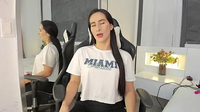 SaraGomez1 online show from 16, 10, 2025