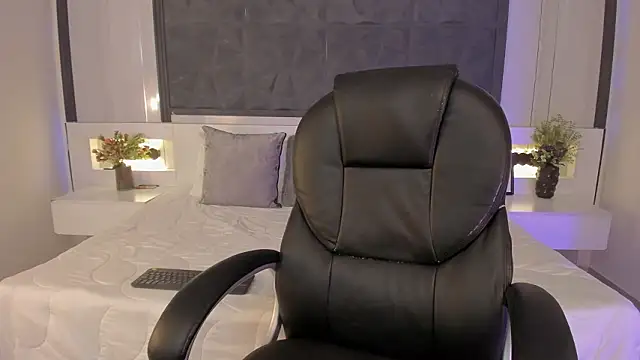 SaraGomez1 online show from 27, 2, 2026