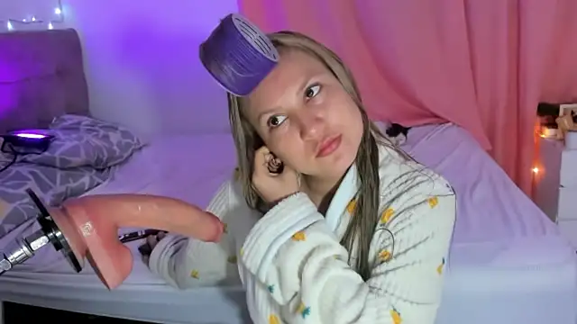 Snapshot of Annaraquel_ chatting on 5, 12, 2025 Annaraquel online show from 5, 12, 2025