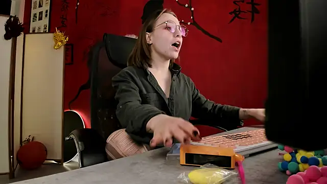 AphexQueen online show from 8, 3, 2025