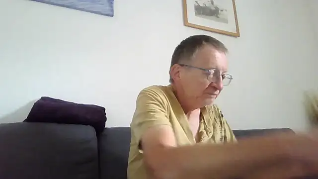 naturiste974 online show from 3, 6, 2026