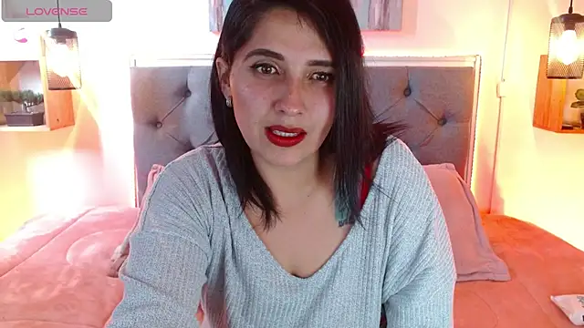 Snapshot of emily_leinner chatting on 27, 2, 2025 emily leinner online show from 27, 2, 2025