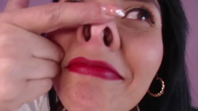 Snapshot of emily_leinner chatting on 3, 12, 2025 emily leinner online show from 3, 12, 2025