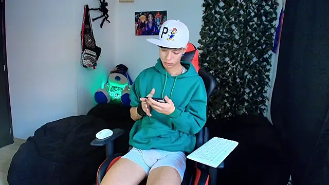 twink sebas  online show from 8, 2, 2025