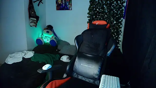 twink sebas  online show from 9, 2, 2025