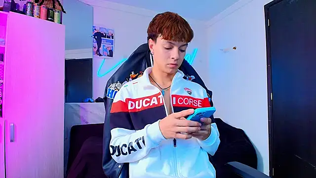 twink sebas  online show from 7, 2, 2026