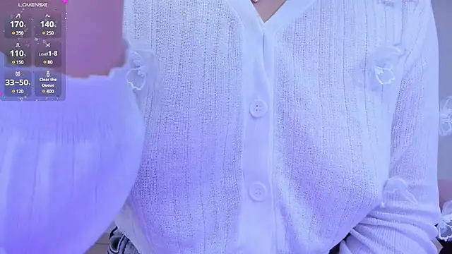 Snapshot of misshoneyxxx chatting on 10, 12, 2024 misshoneyxxx online show from 10, 12, 2024