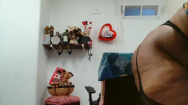 xTALLSEXYBUMx online show from 6, 4, 2026