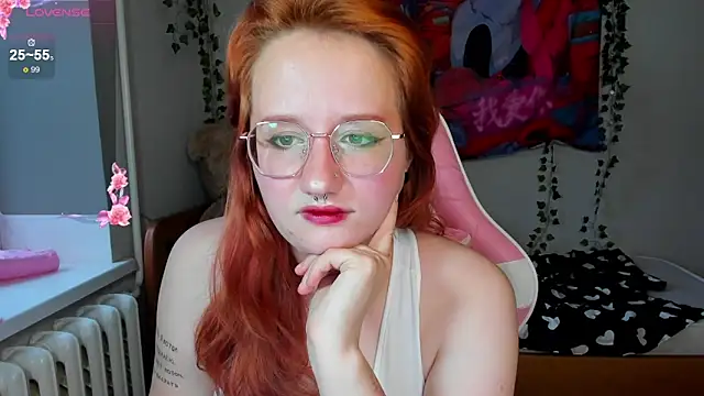 Snapshot of KrisTyBooBsin chatting on 21, 10, 2025 KrisTyBooBsin online show from 21, 10, 2025