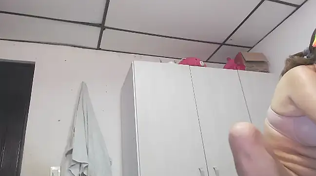 Snapshot of catalinadiaz666 chatting on 21, 12, 2024 catalinadiaz666 online show from 21, 12, 2024