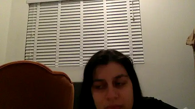CherryRoxanne online show from 1, 1, 2025