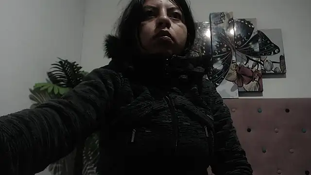 CarolineBrunx online show from 5, 3, 2025