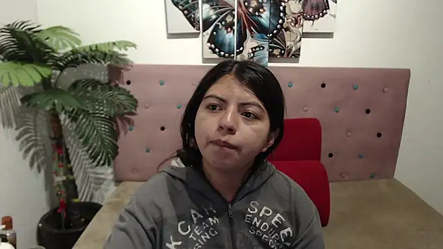 CarolineBrunx online show from 10, 3, 2025