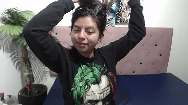 CarolineBrunx online show from 12, 3, 2025