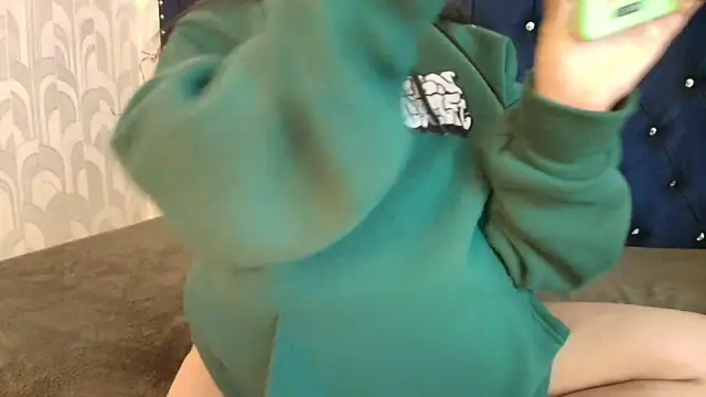 CarolineBrunx online show from 18, 4, 2026