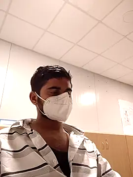 Snapshot of Ishan003 chatting on 18, 12, 2024 Ishan003 online show from 18, 12, 2024