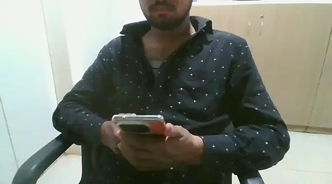 Snapshot of Ishan003 chatting on 4, 2, 2025 Ishan003 online show from 4, 2, 2025