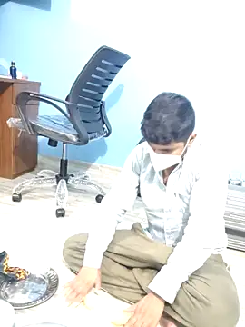 Snapshot of Ishan003 chatting on 5, 11, 2025 Ishan003 online show from 5, 11, 2025