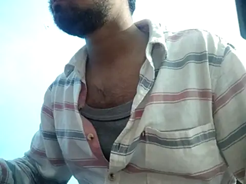 Snapshot of Ishan003 chatting on 16, 12, 2025 Ishan003 online show from 16, 12, 2025